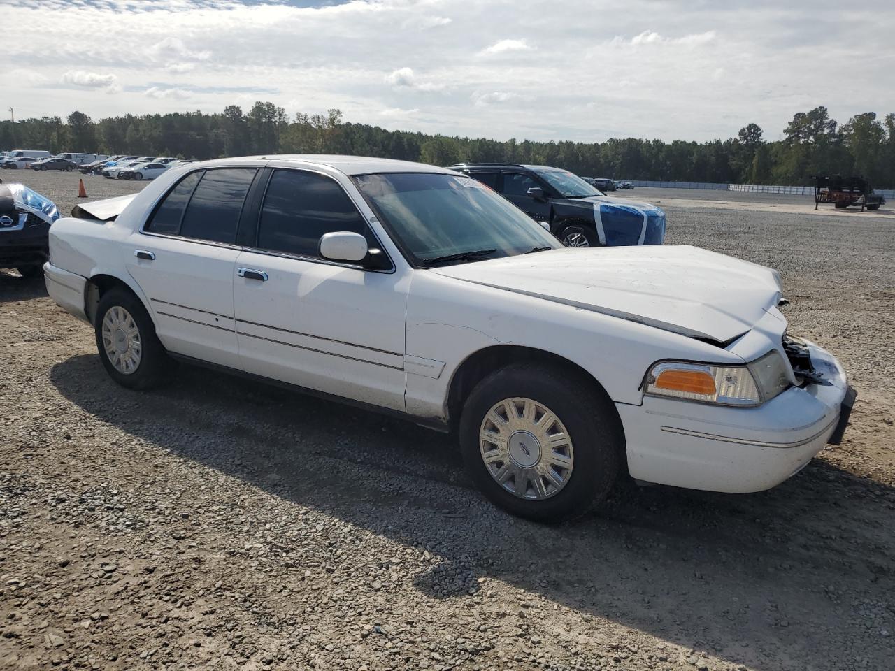 2003 FORD Crown Victoria
