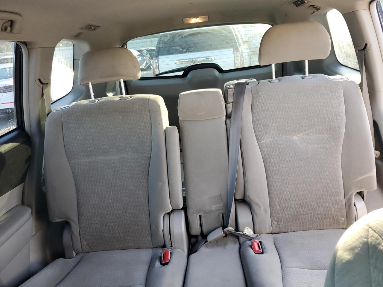2011 TOYOTA HIGHLANDER