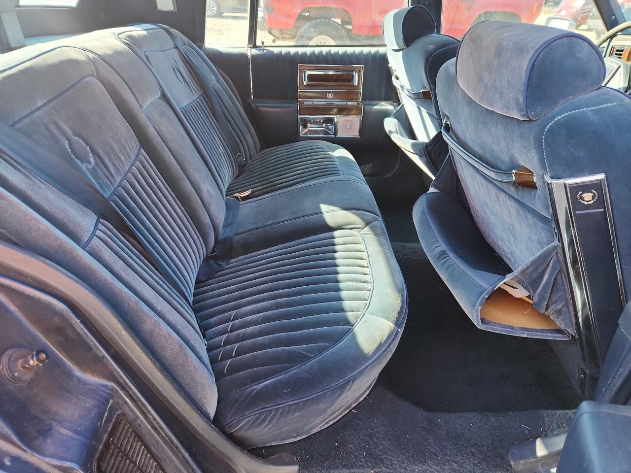 1989 CADILLAC Brougham
