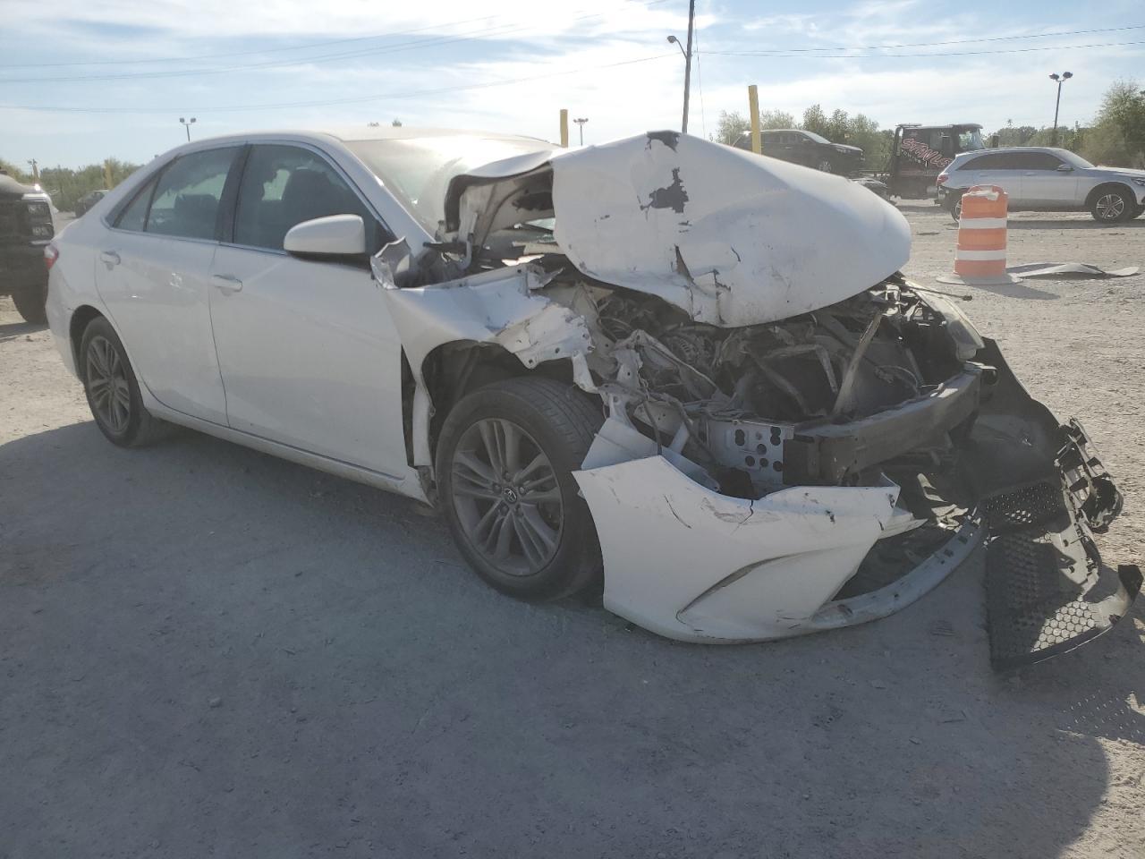 2016 TOYOTA CAMRY