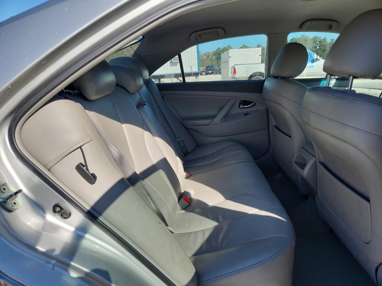 2011 TOYOTA CAMRY