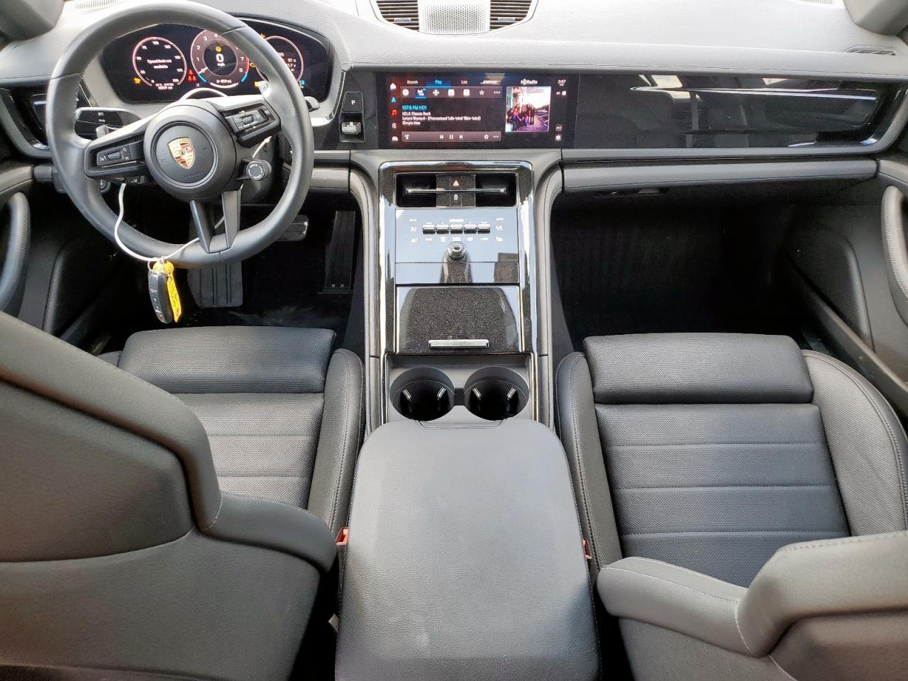 2025 PORSCHE Panamera