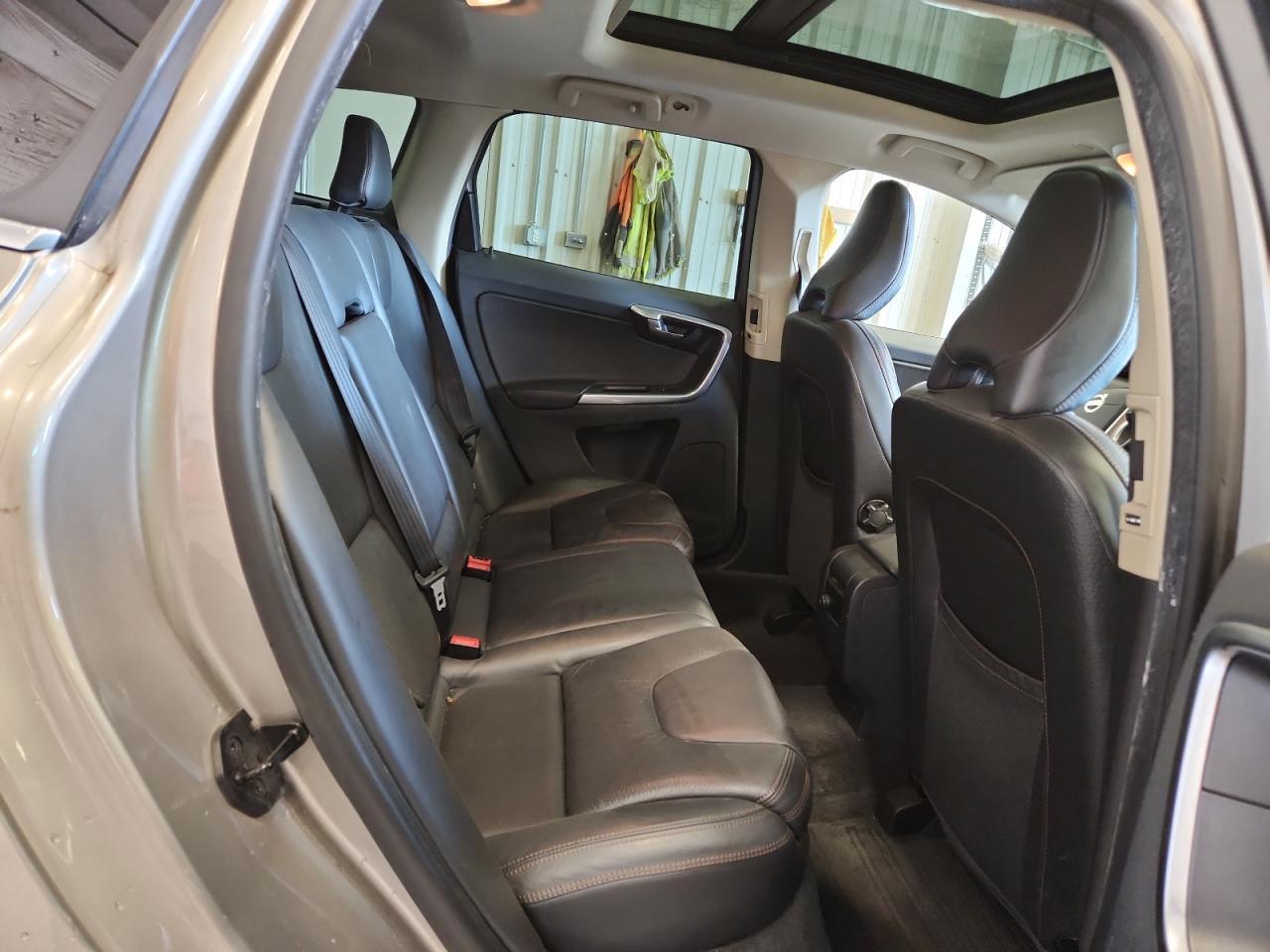 2012 VOLVO XC60