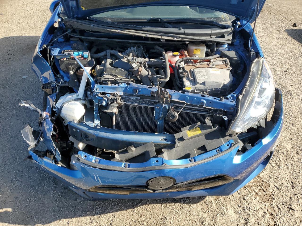 2015 TOYOTA Prius c