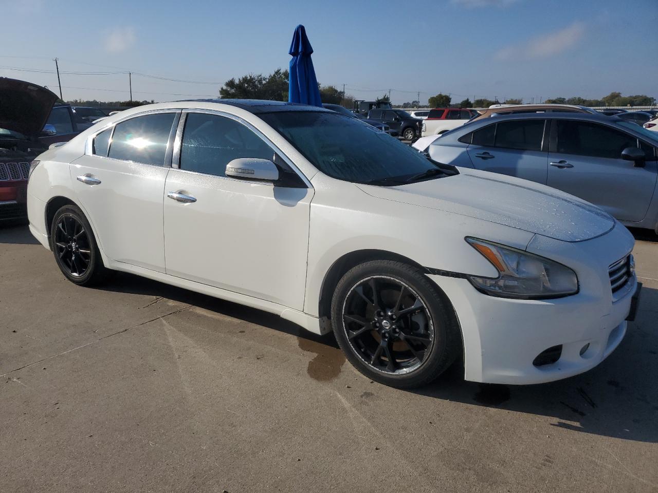 2014 NISSAN Maxima
