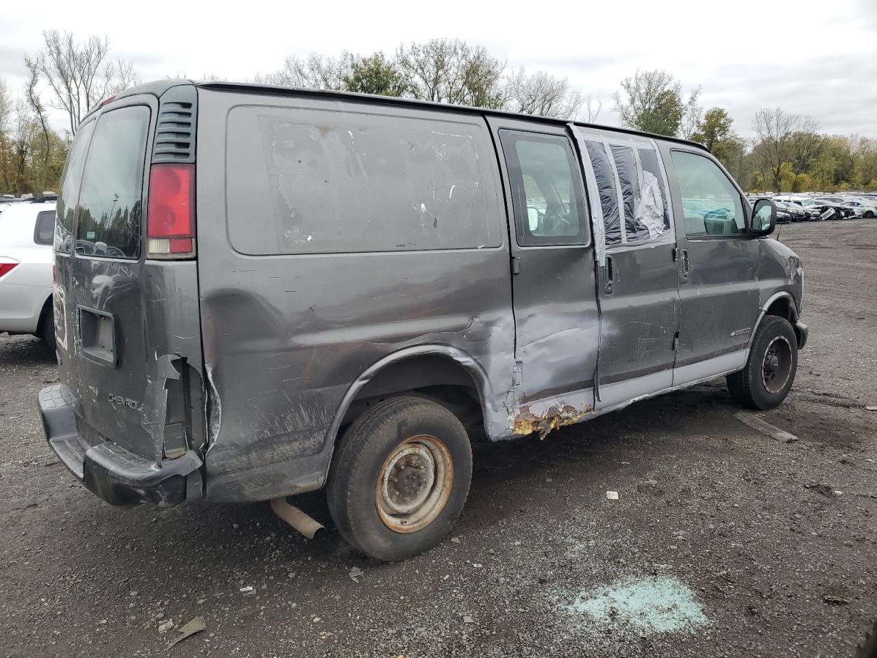 2000 CHEVROLET Express 3500