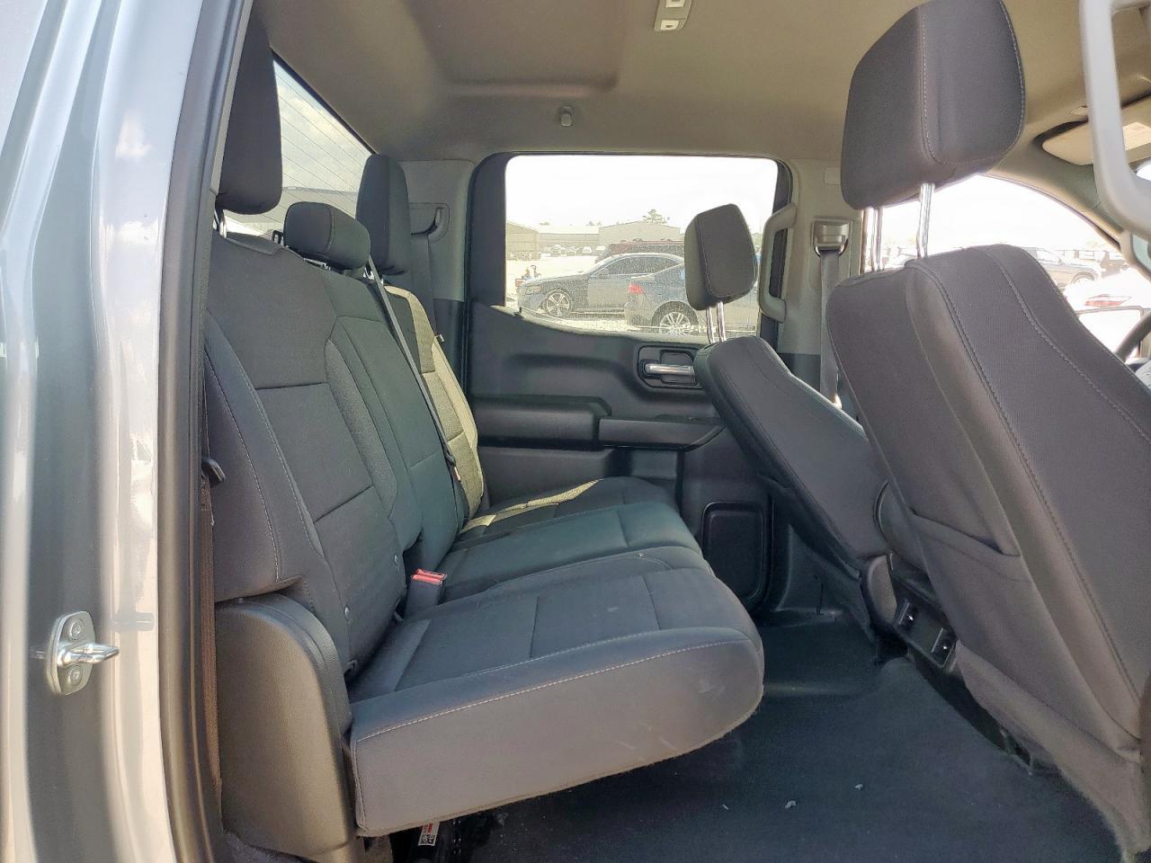 2023 CHEVROLET Silverado