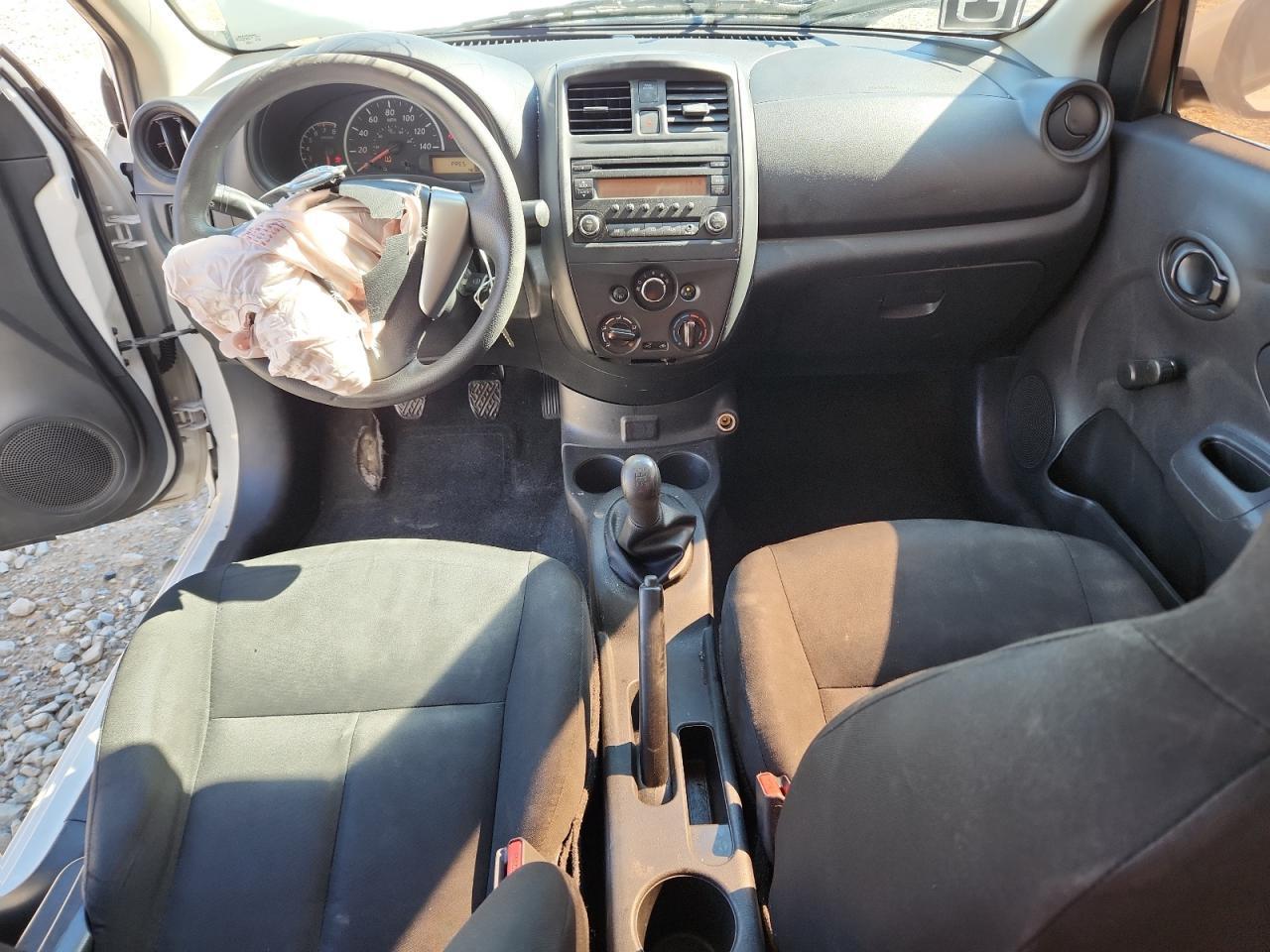2017 NISSAN VERSA