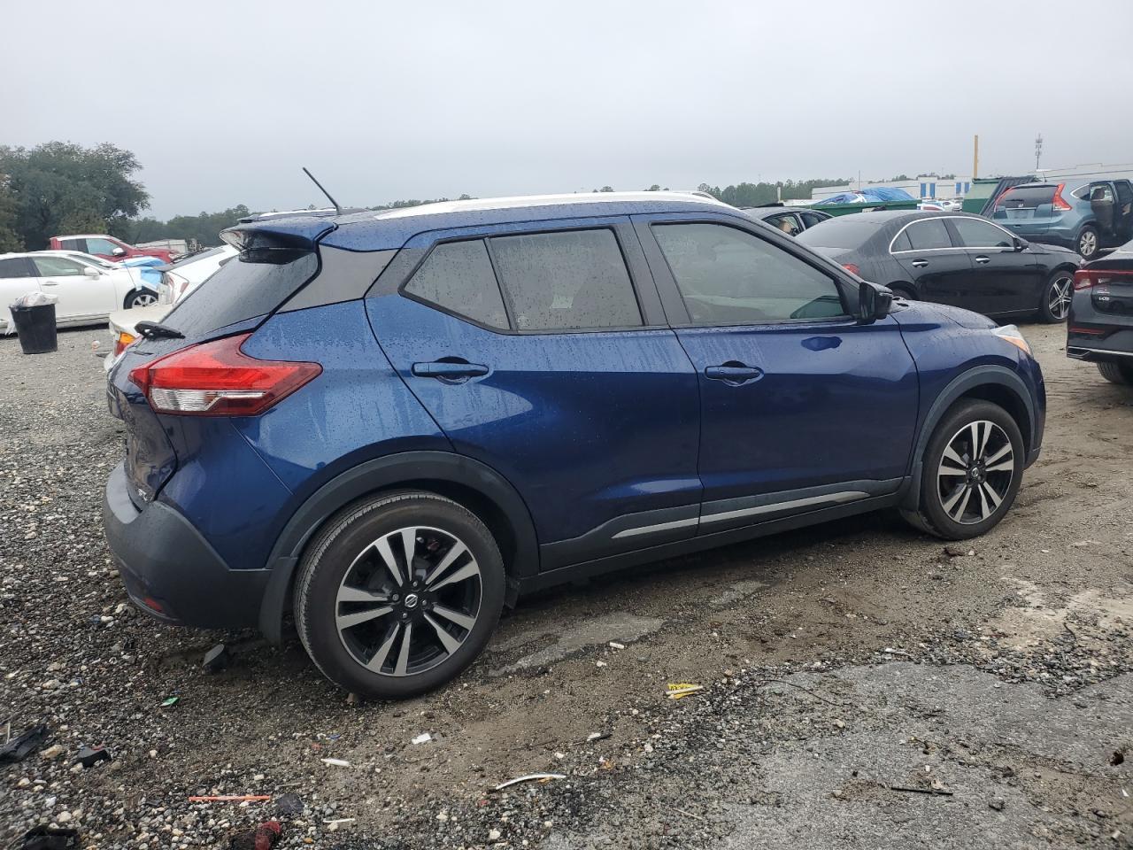 2019 NISSAN KICKS