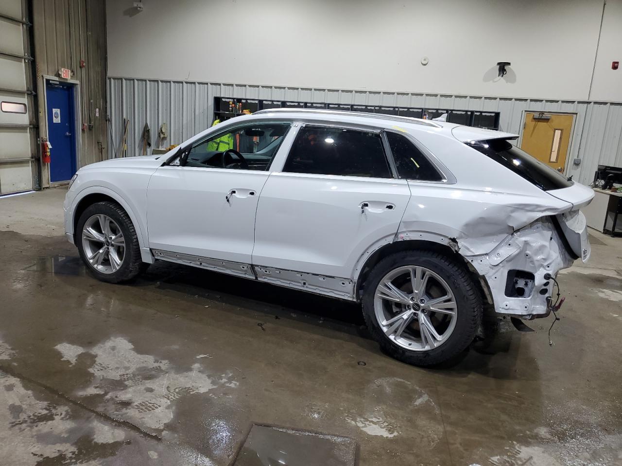 2022 AUDI Q8