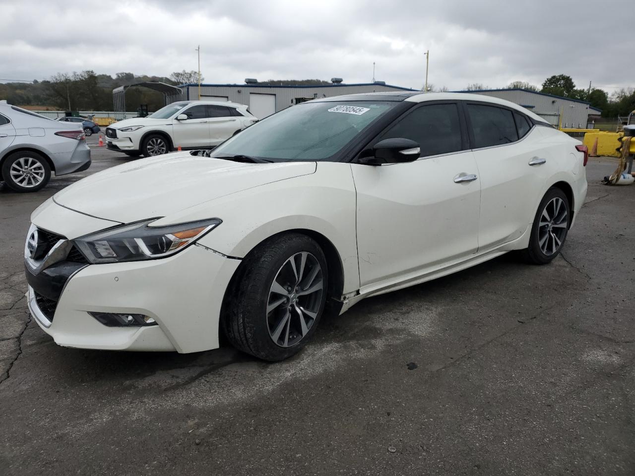 2017 NISSAN Maxima