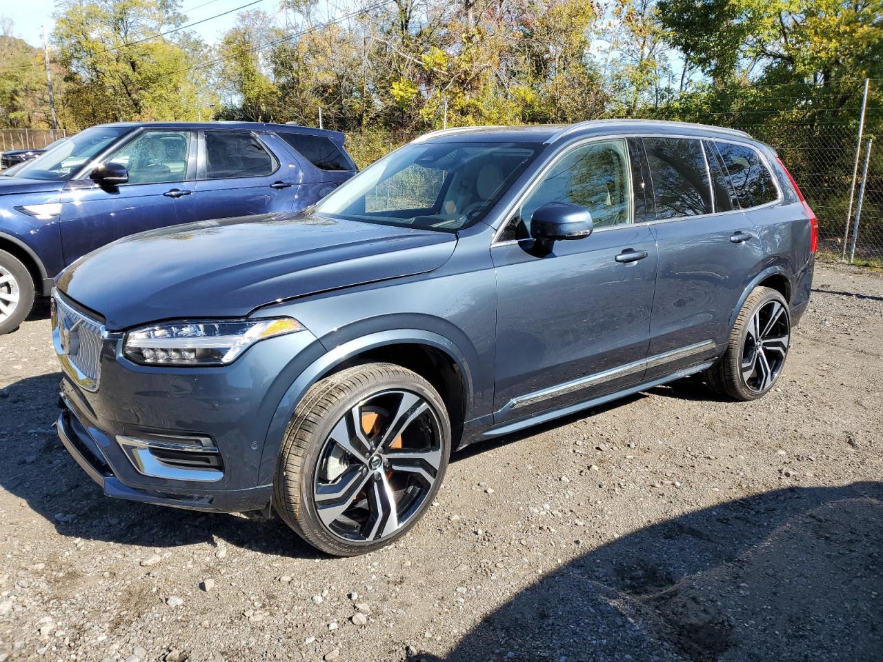2025 VOLVO XC90