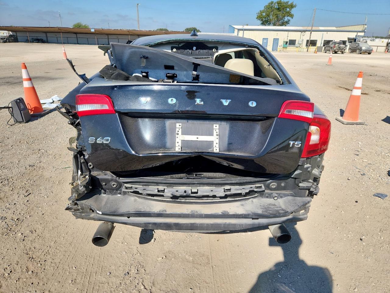 2017 VOLVO S60