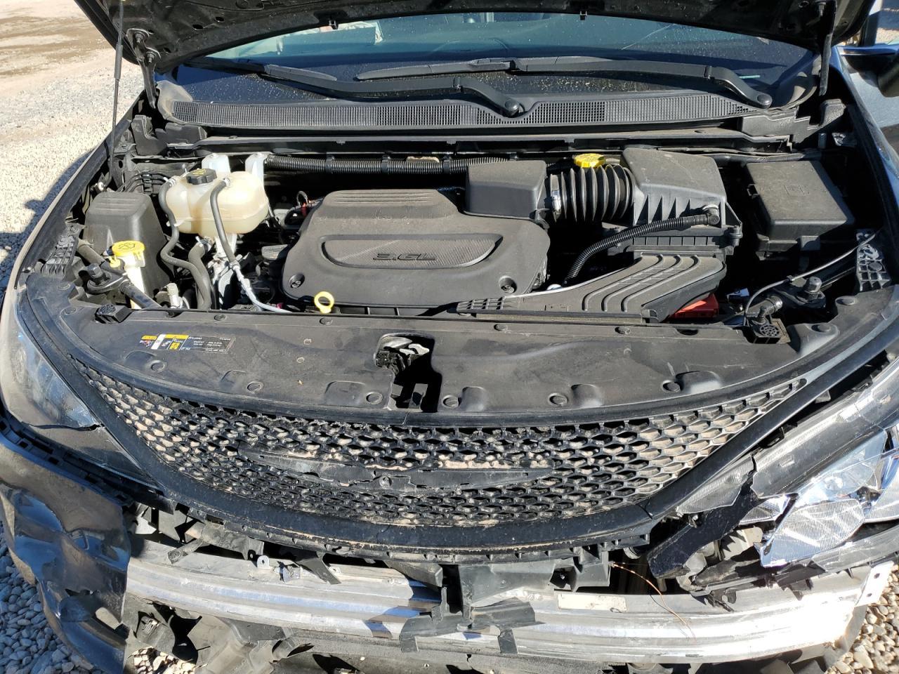 2023 CHRYSLER Voyager