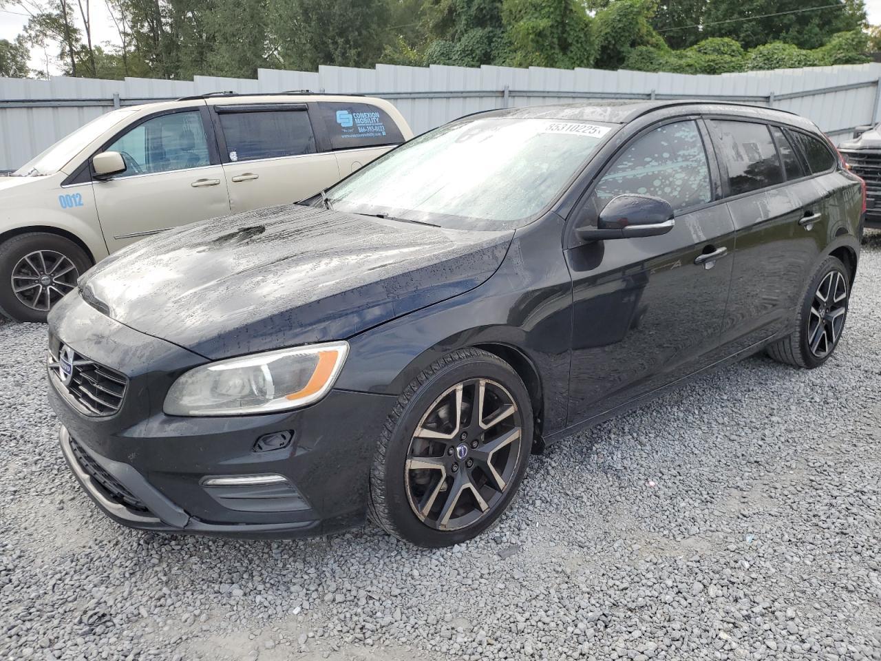 2018 VOLVO V60