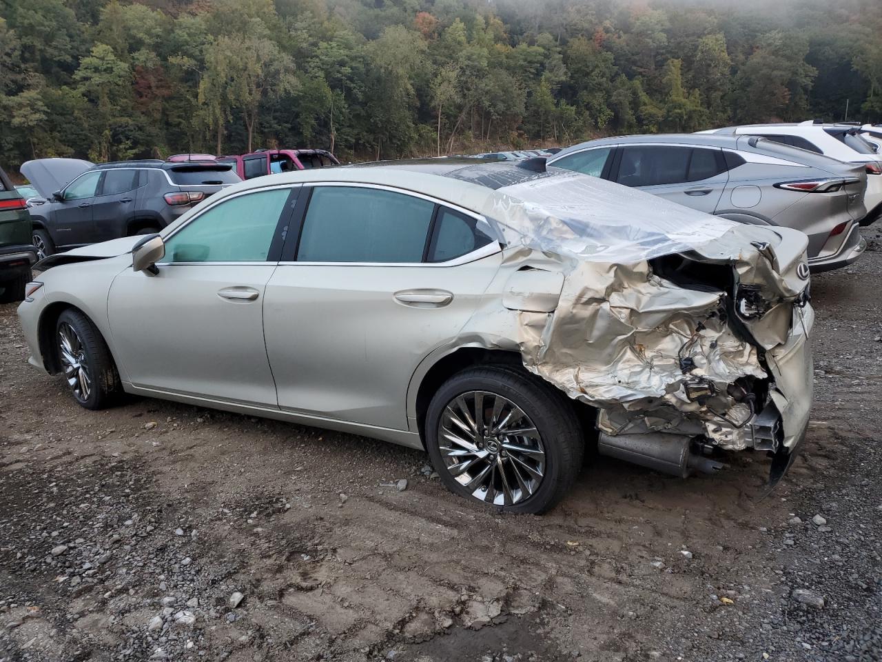 2023 LEXUS Es