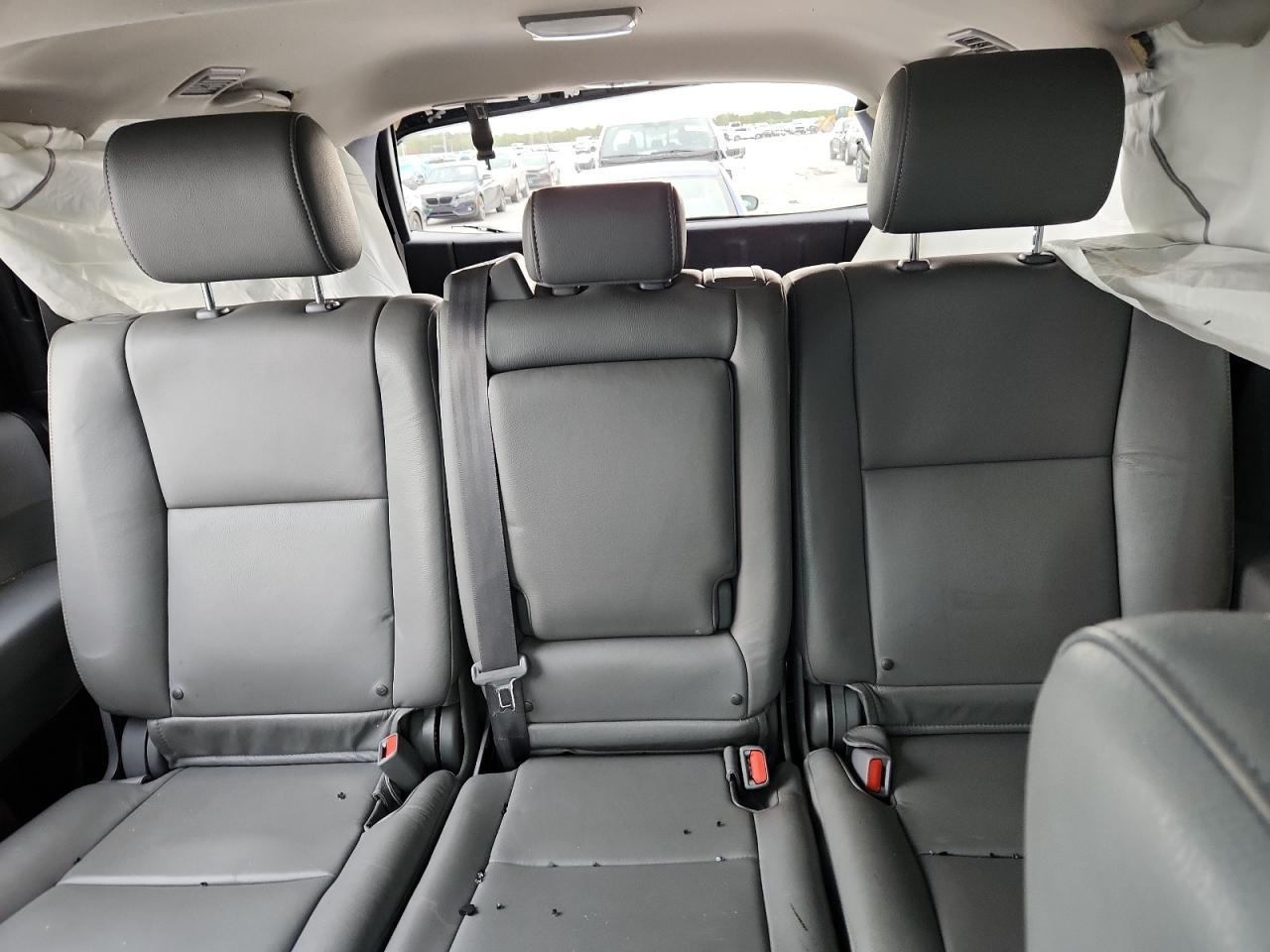 2019 TOYOTA Sequoia