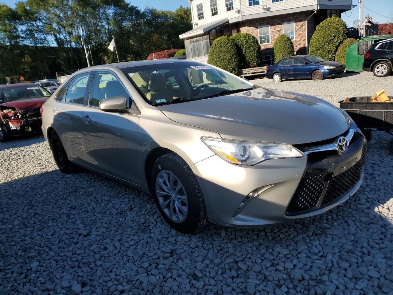 2015 TOYOTA CAMRY