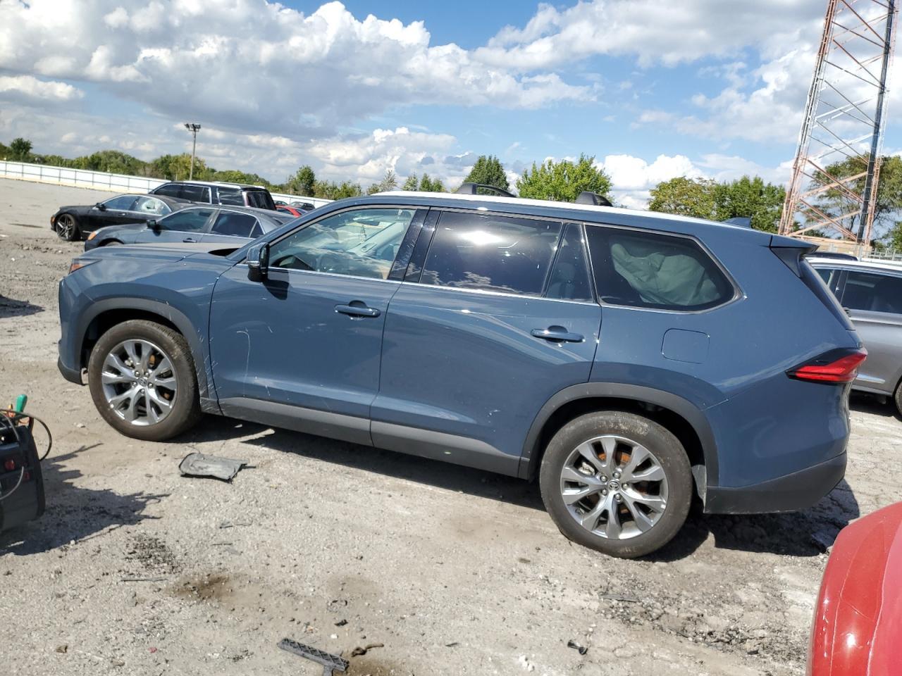 2024 TOYOTA HIGHLANDER