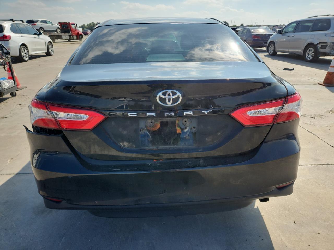 2018 TOYOTA CAMRY