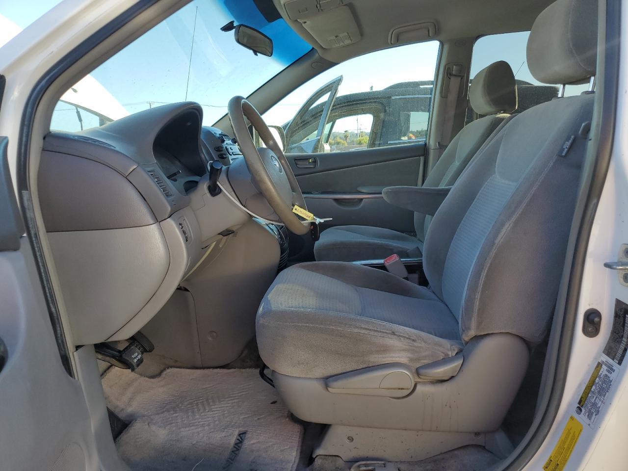 2006 TOYOTA SIENNA