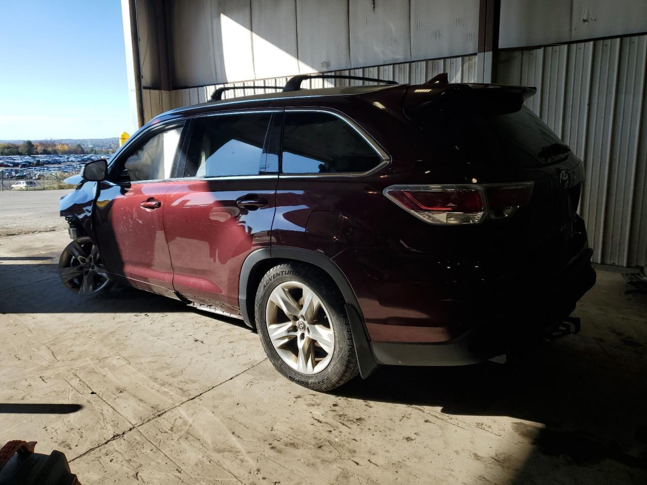 2016 TOYOTA HIGHLANDER
