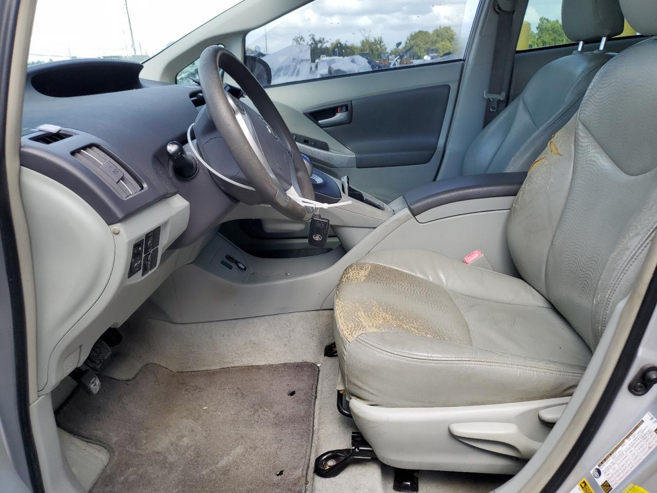 2011 TOYOTA PRIUS