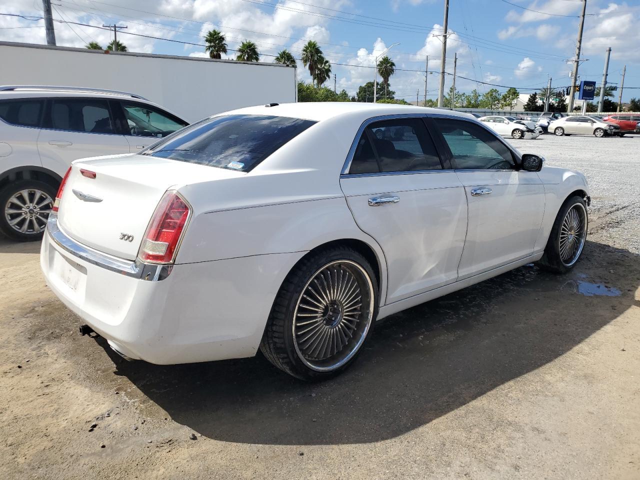 2013 CHRYSLER 300