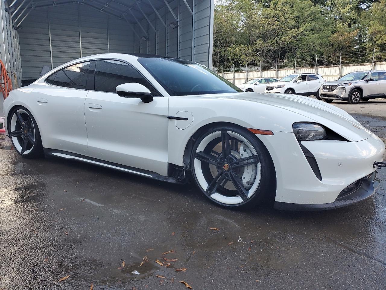 2021 PORSCHE Taycan