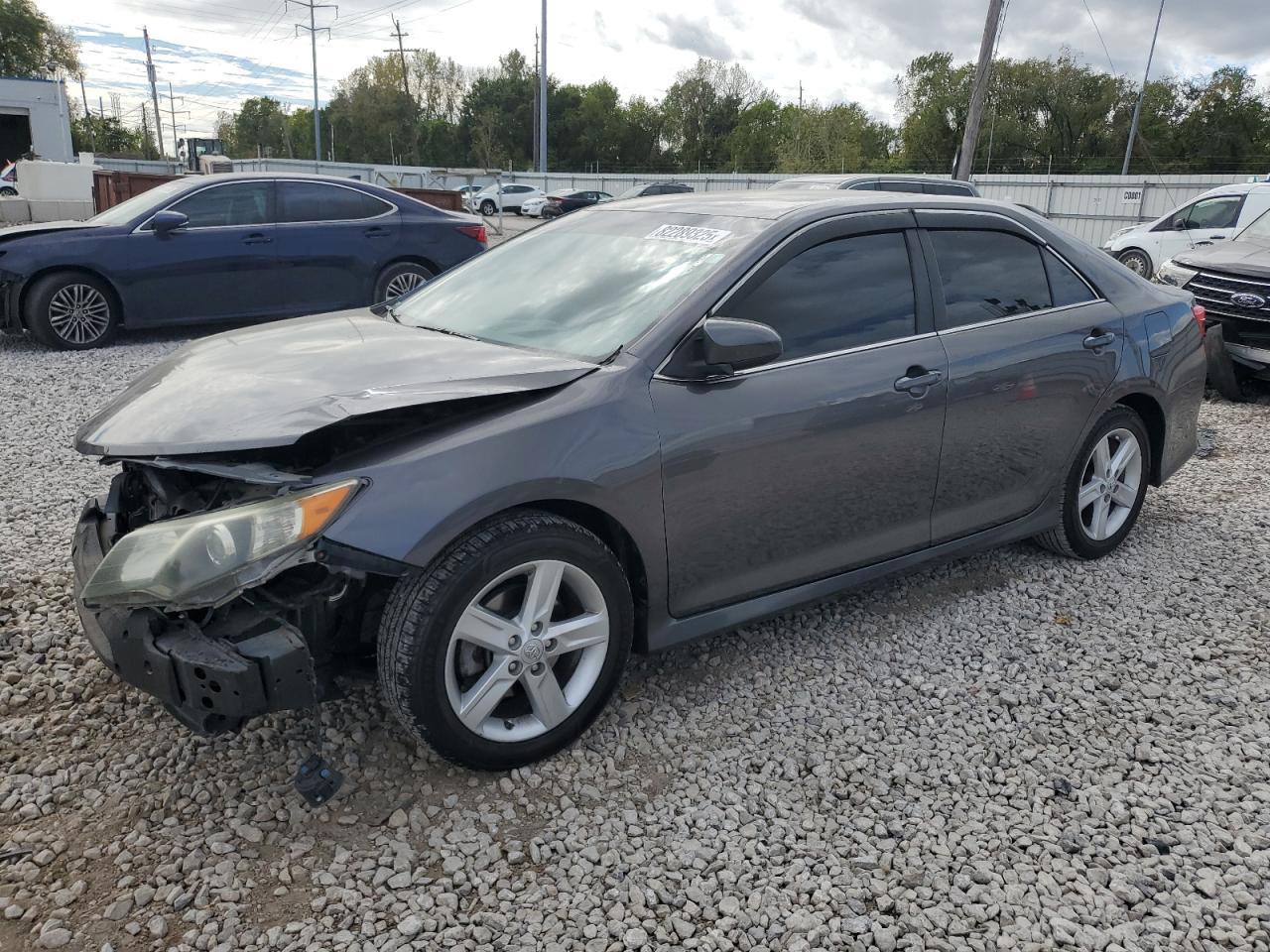 2014 TOYOTA CAMRY