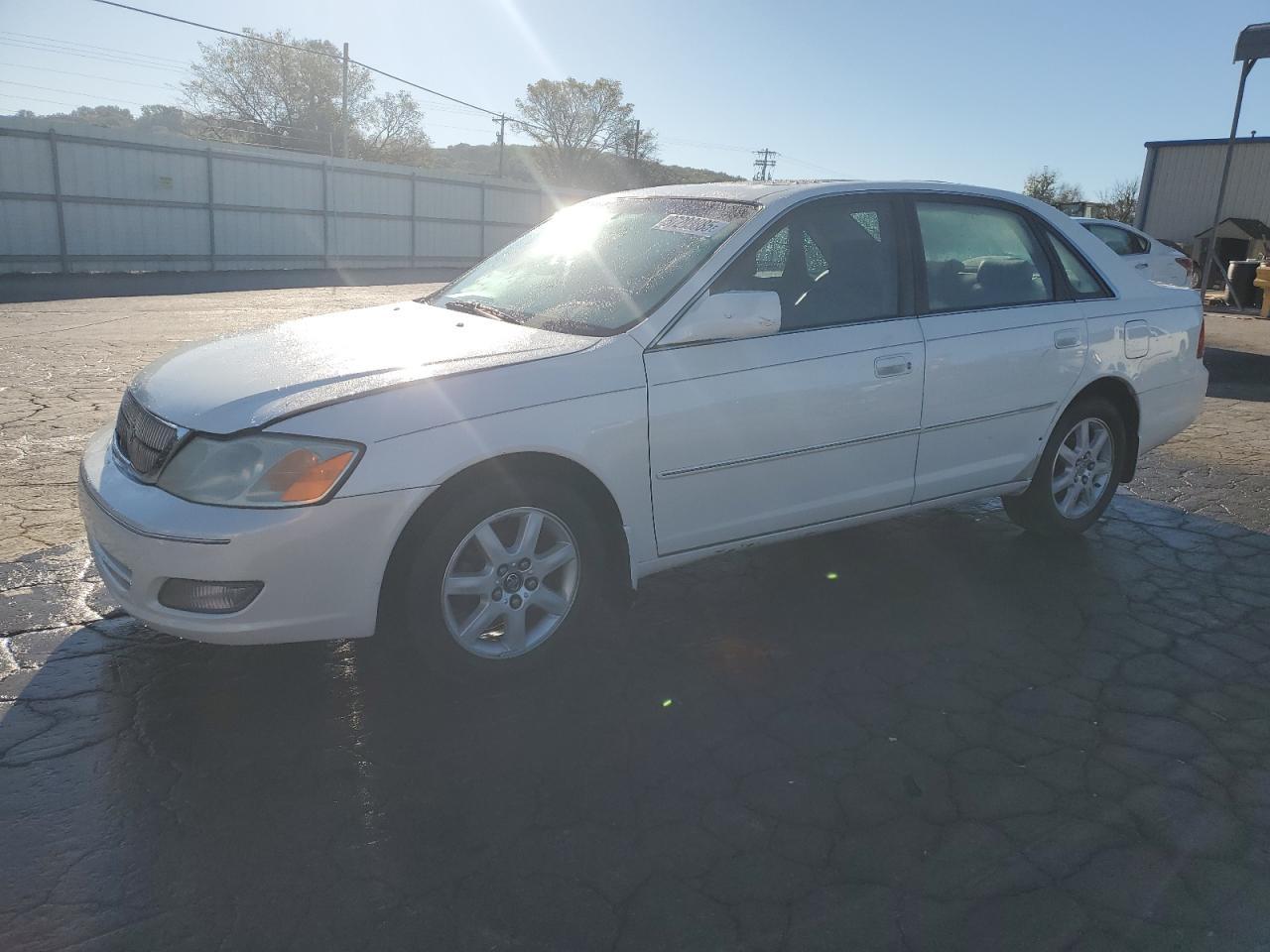 2002 TOYOTA Avalon