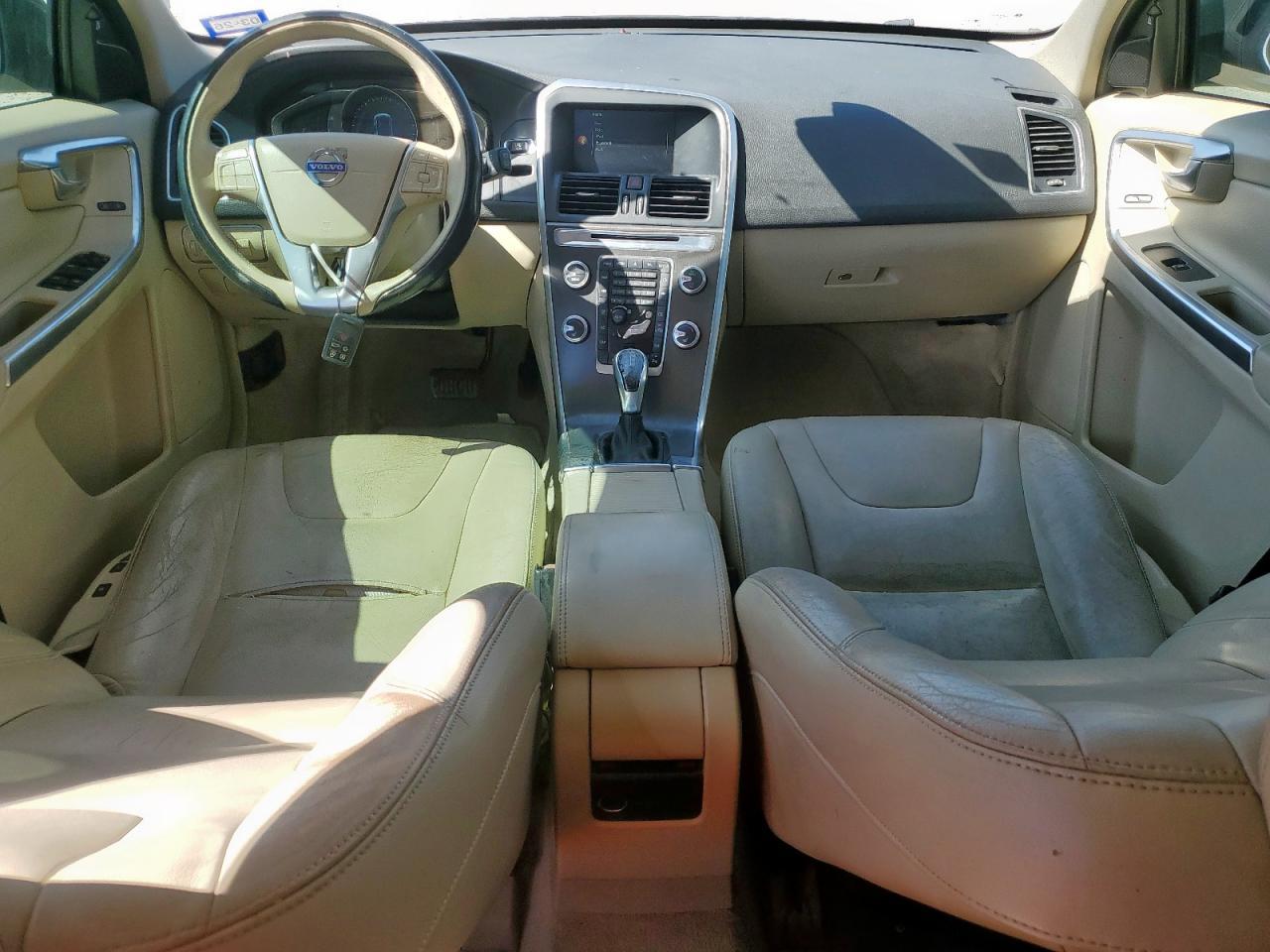 2015 VOLVO XC60