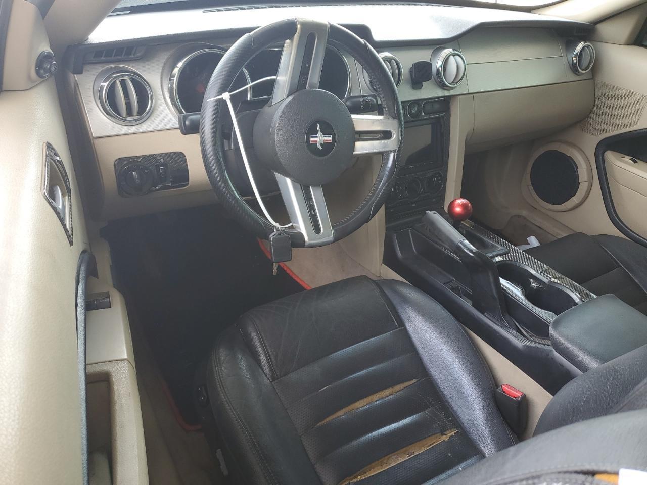 2005 FORD MUSTANG