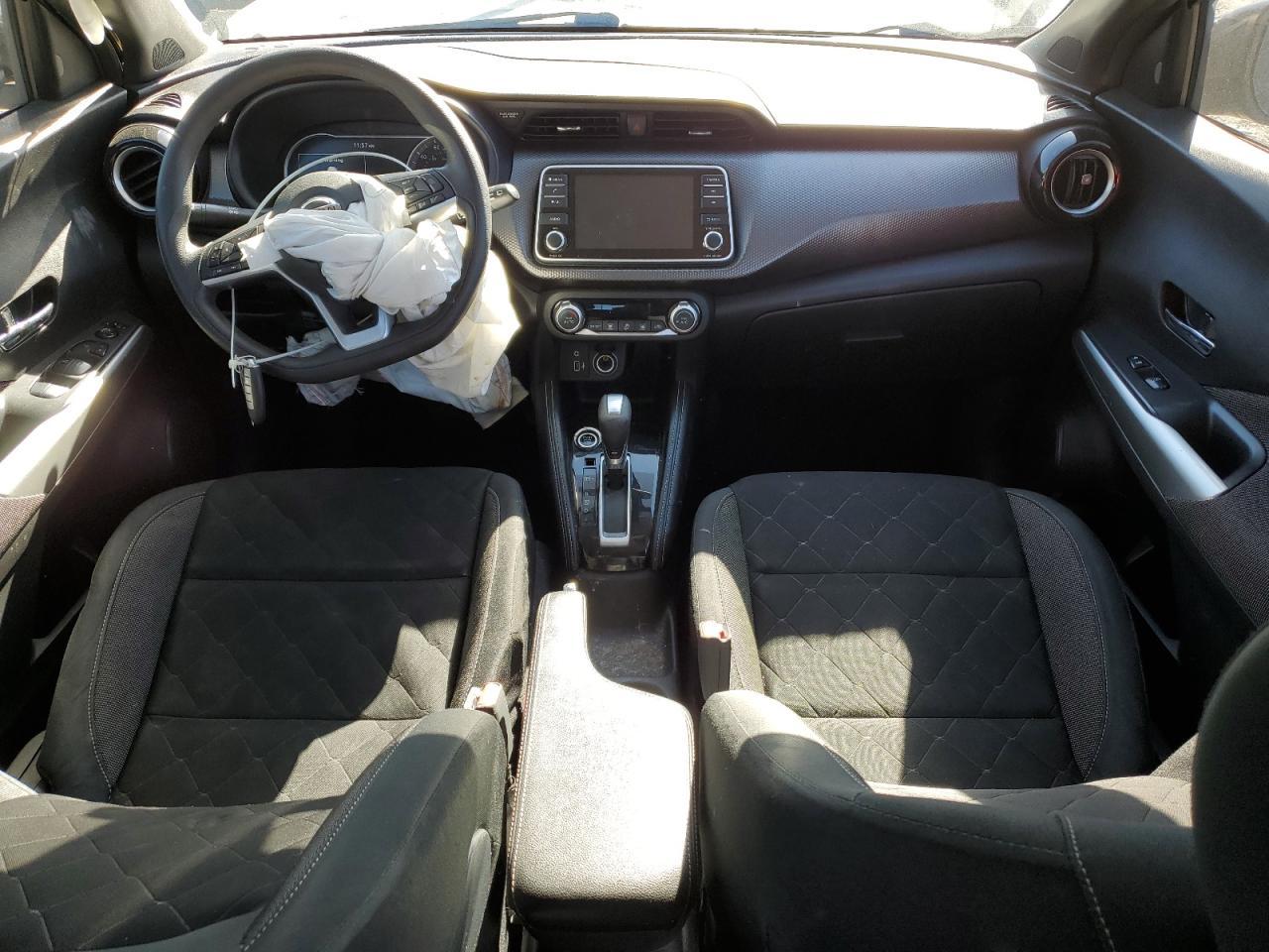 2020 NISSAN KICKS