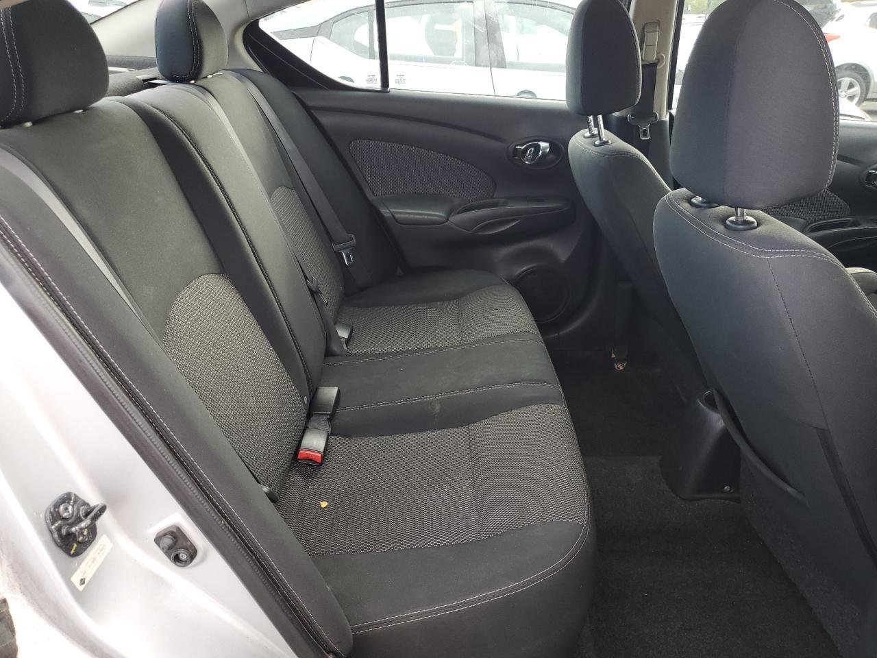2015 NISSAN VERSA