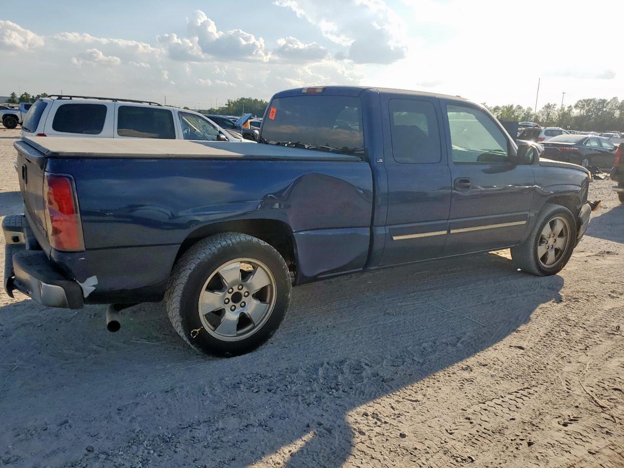 2004 CHEVROLET Silverado