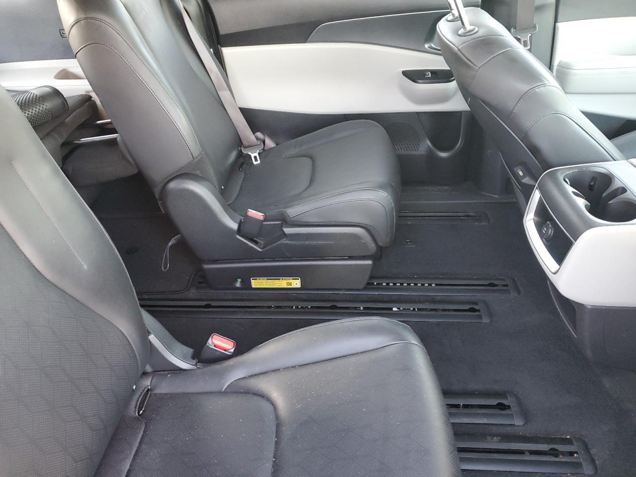 2024 KIA Carnival