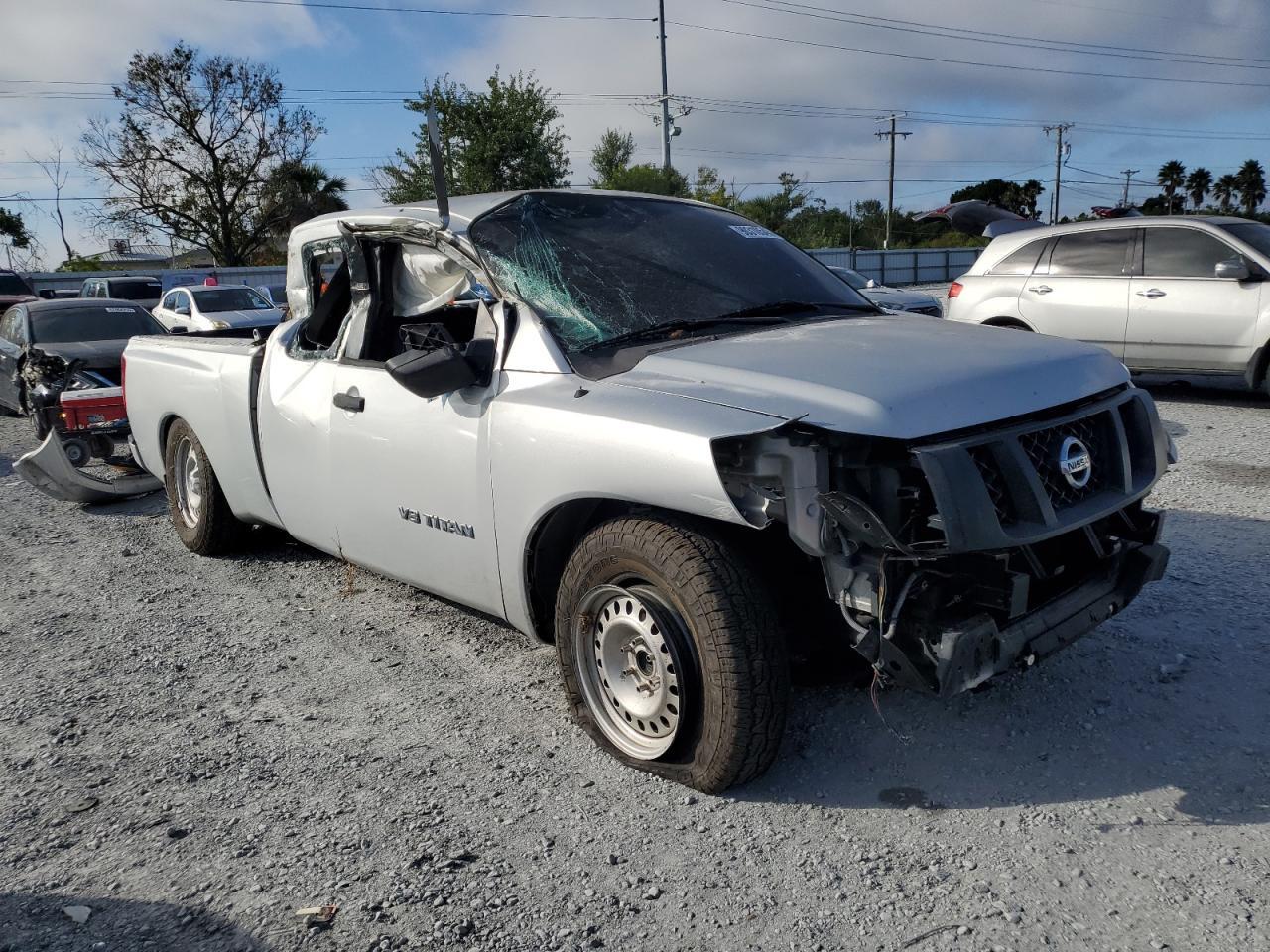 2011 NISSAN Titan