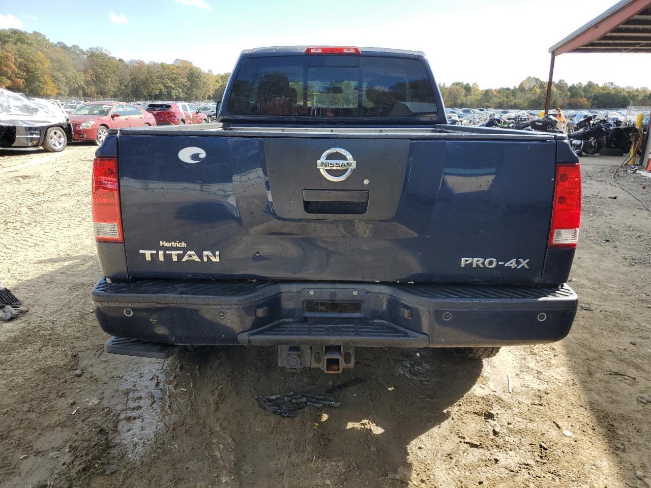 2012 NISSAN Titan