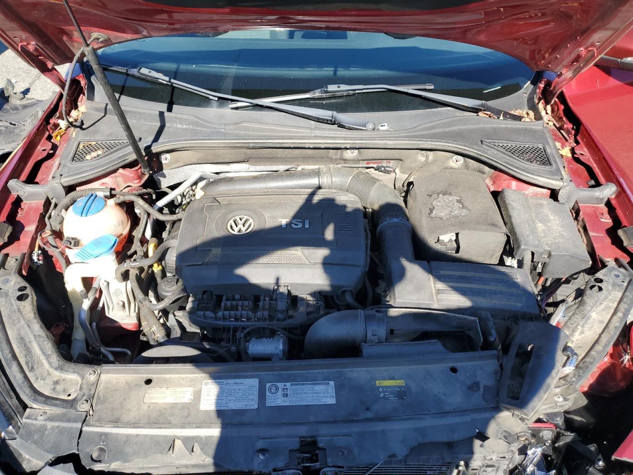2016 VOLKSWAGEN Passat