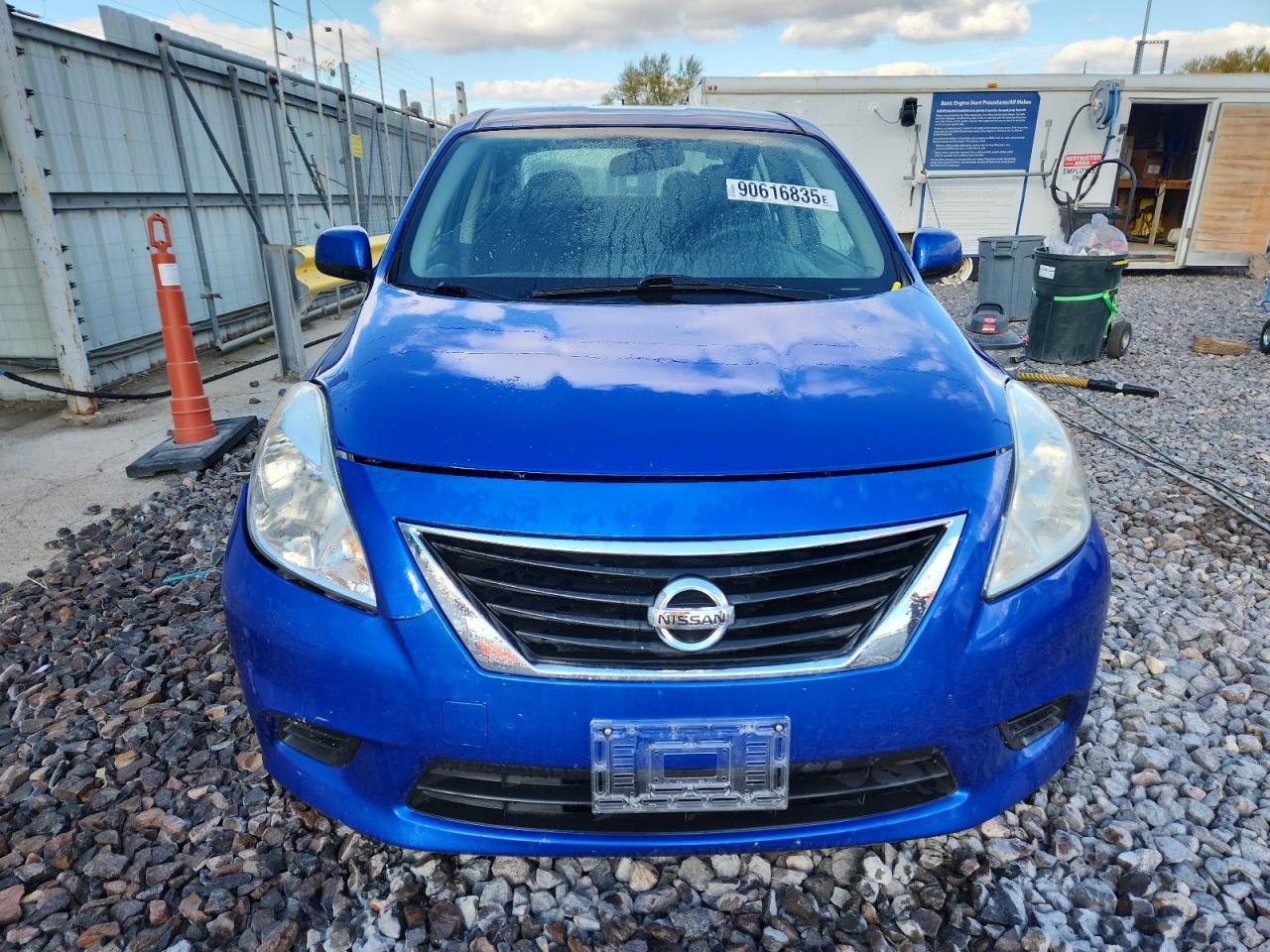 2013 NISSAN VERSA