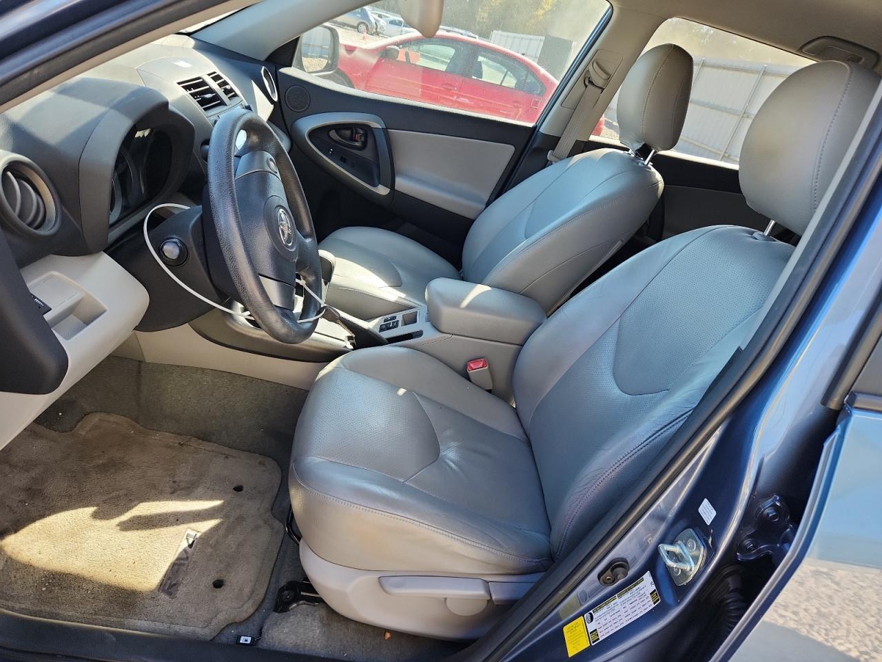 2011 TOYOTA RAV4