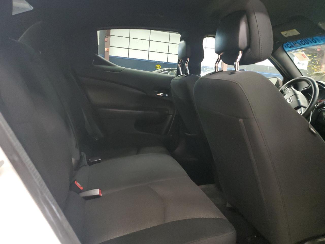 2013 DODGE Avenger
