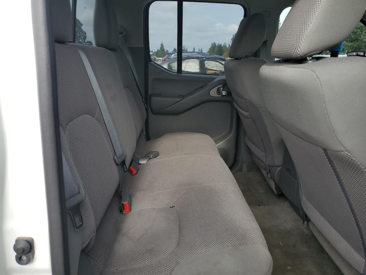 2016 NISSAN Frontier