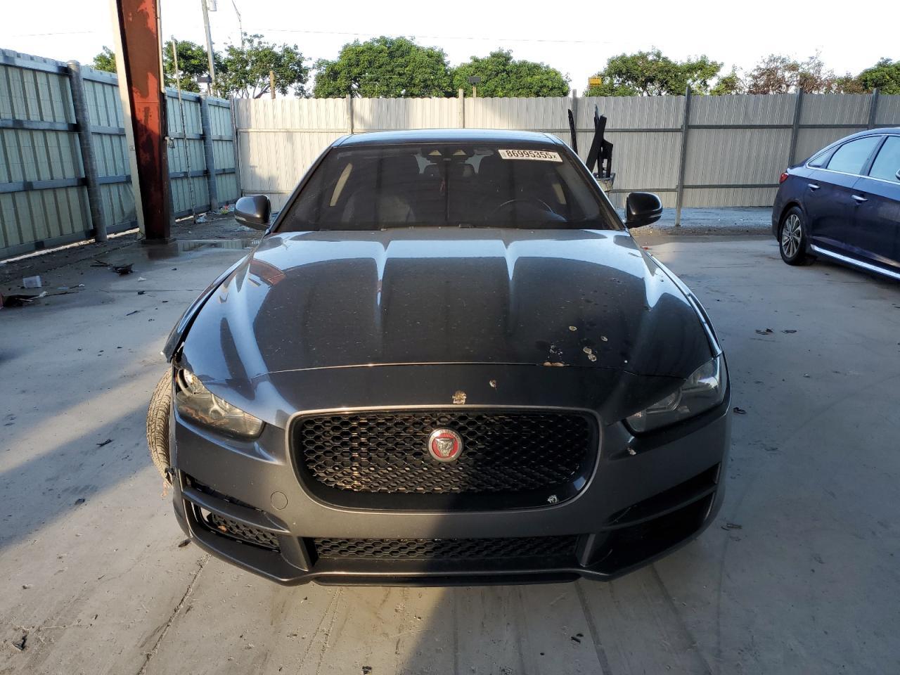 2017 JAGUAR XE
