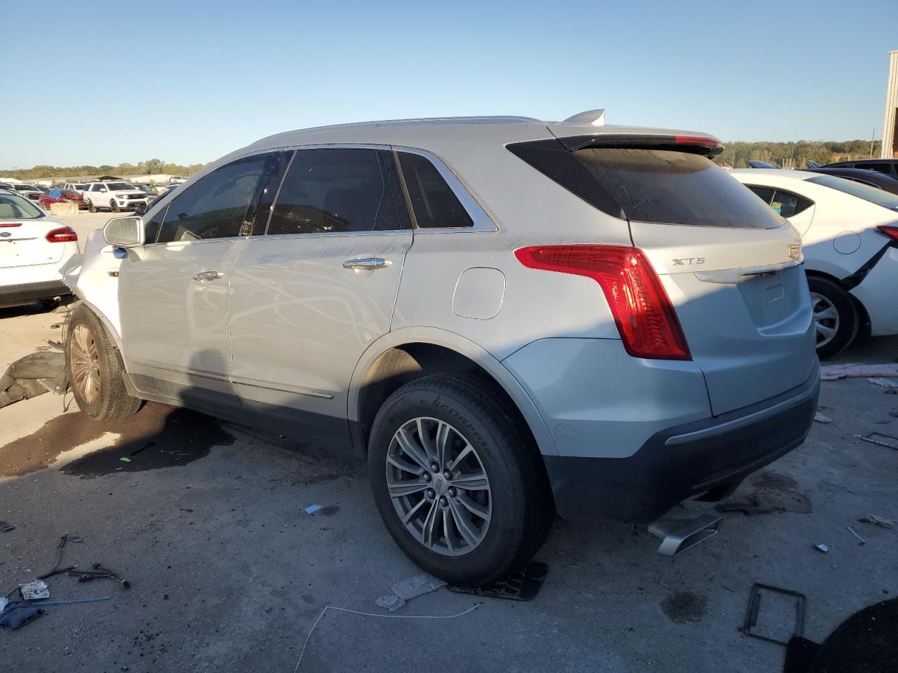 2017 CADILLAC XT5