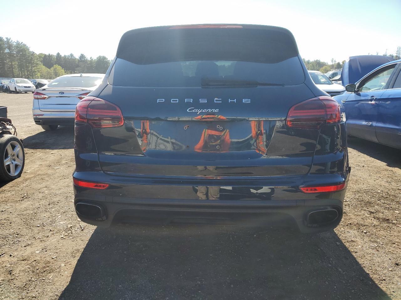 2017 PORSCHE CAYENNE