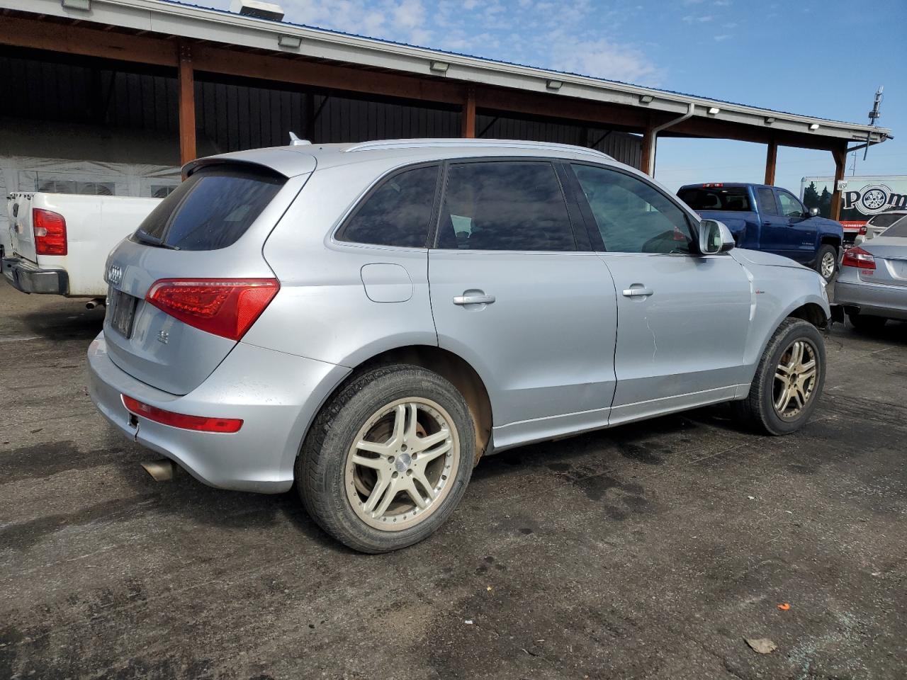 2010 AUDI Q5