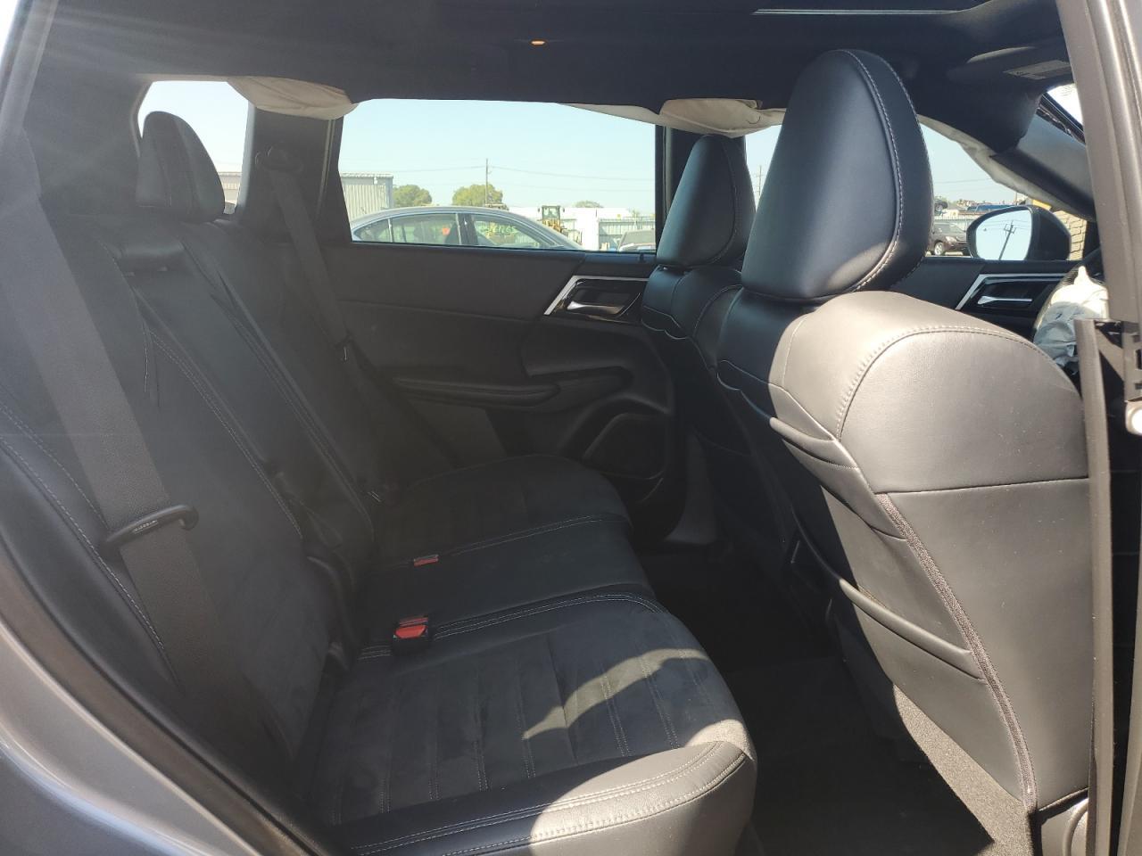 2022 MITSUBISHI outlander