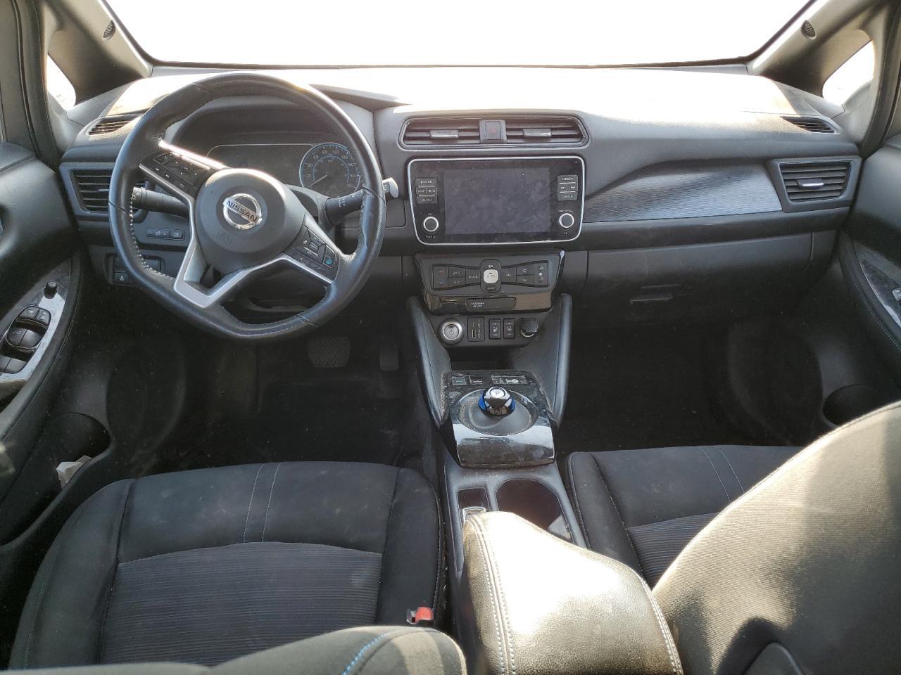 2021 NISSAN LEAF